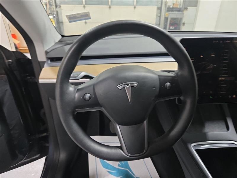 Used 2023 Tesla Model Y Long Range image 2
