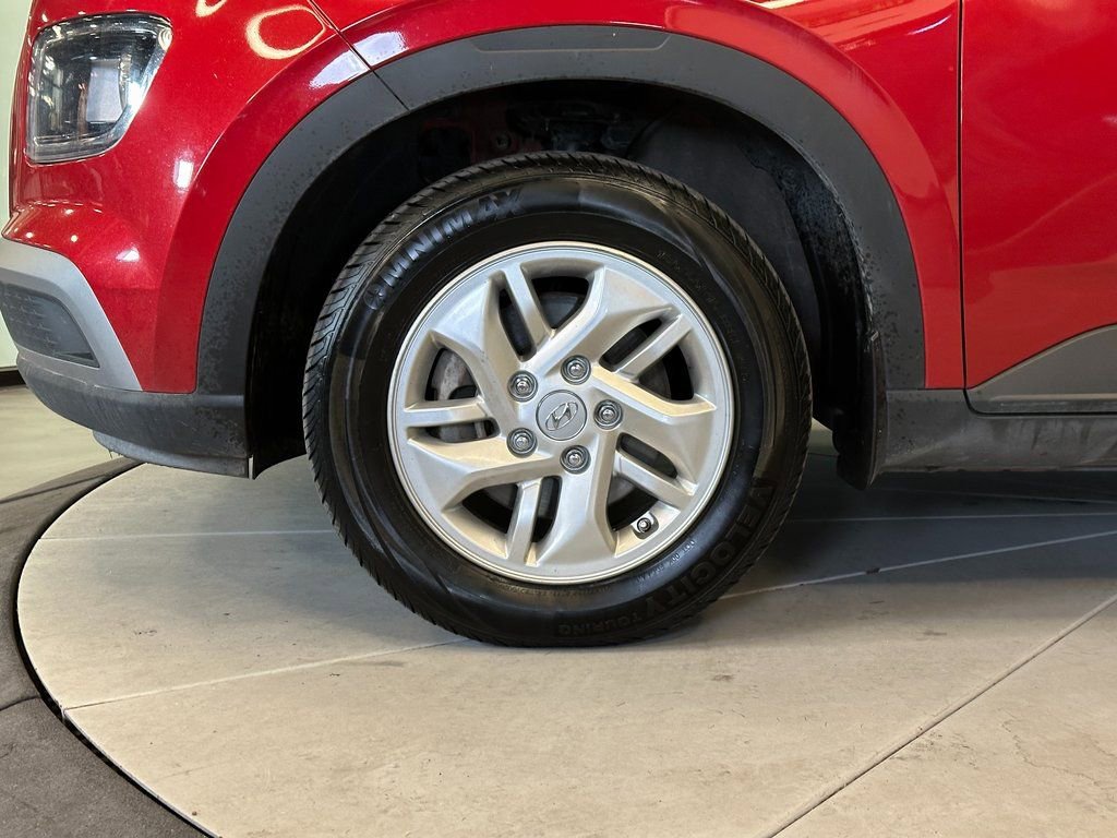 Used 2023 Hyundai Venue SE image 22