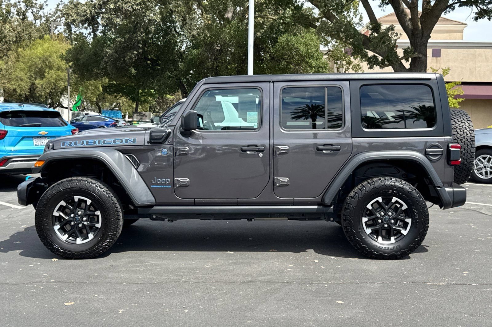 Used 2024 Jeep Wrangler Unlimited Rubicon 4xe AWD/4WD image 6