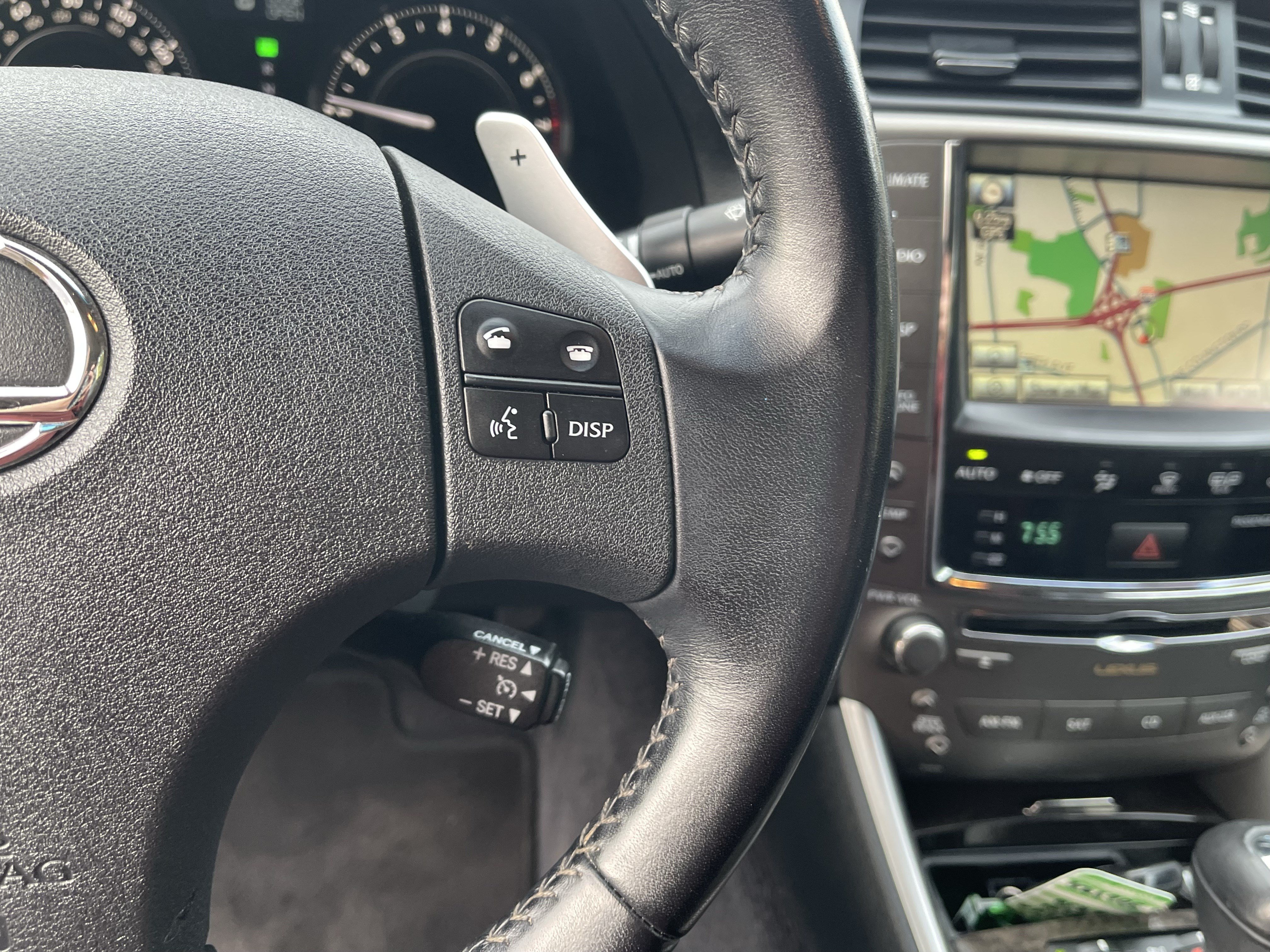 Used 2010 Lexus IS 250C w/ Luxury Pkg RWD image 17