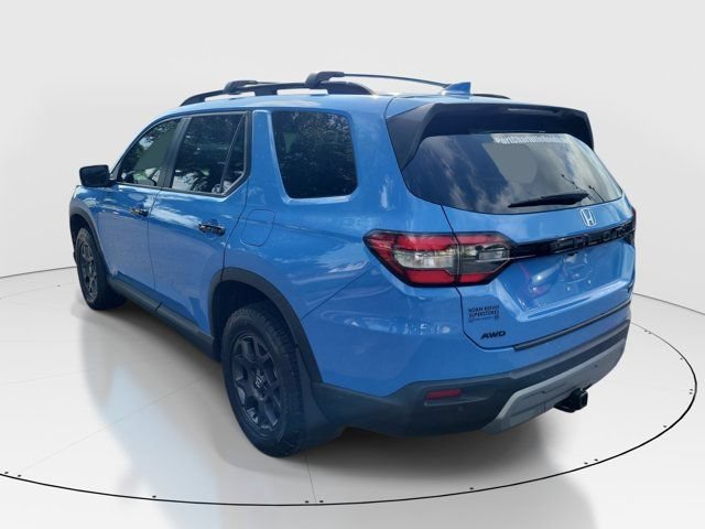 Certified 2025 Honda Pilot TrailSport image 33