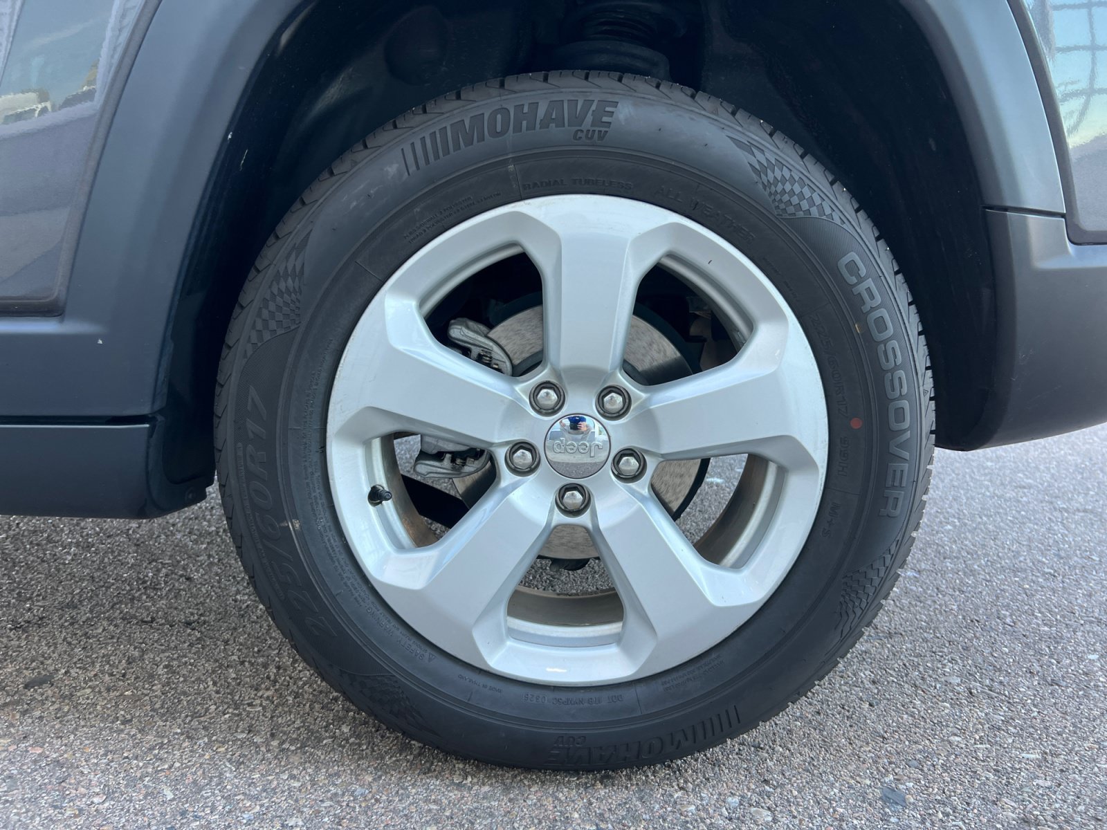 Used 2020 Jeep Compass Latitude FWD image 24