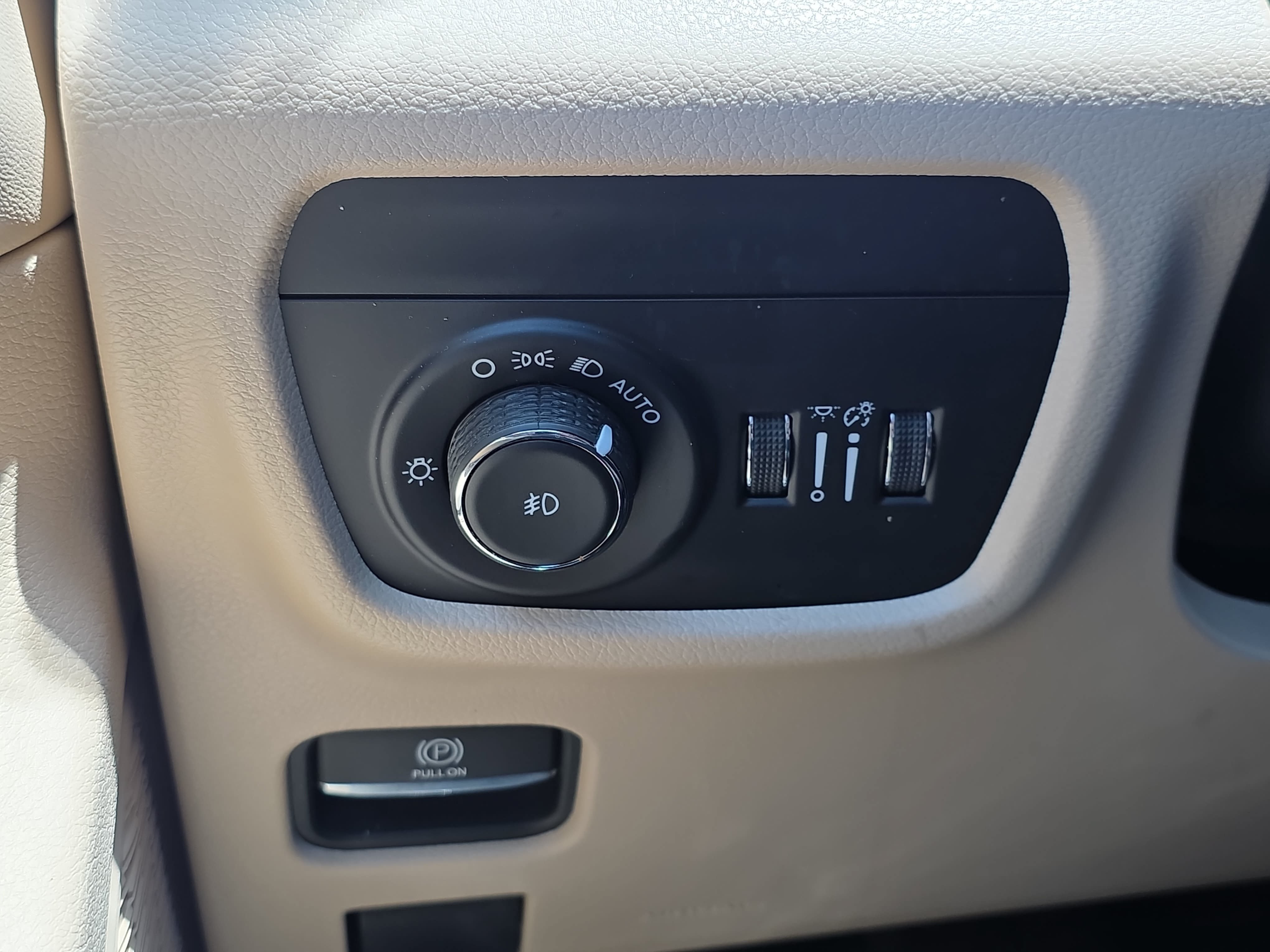 Certified 2023 Jeep Grand Cherokee L Limited w/ Luxury Tech Group II AWD/4WD image 20