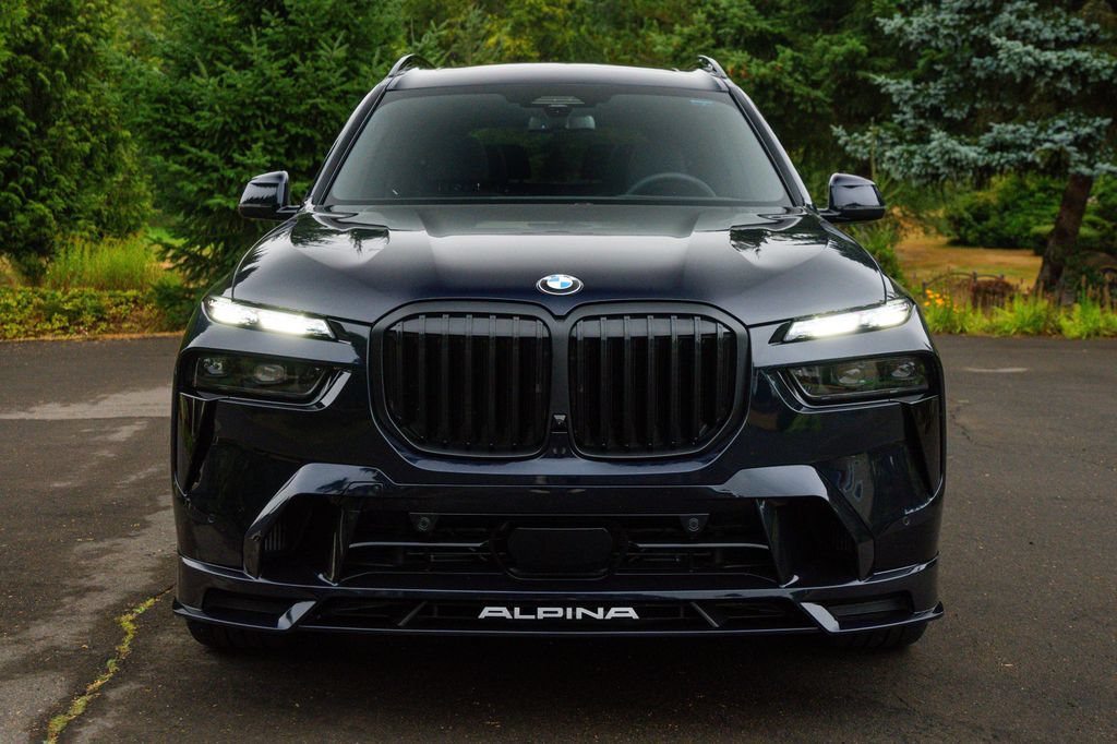 Used 2026 BMW ALPINA XB7 AWD/4WD image 2