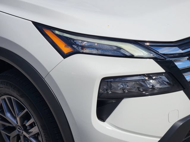 Used 2024 Nissan Rogue S FWD image 9