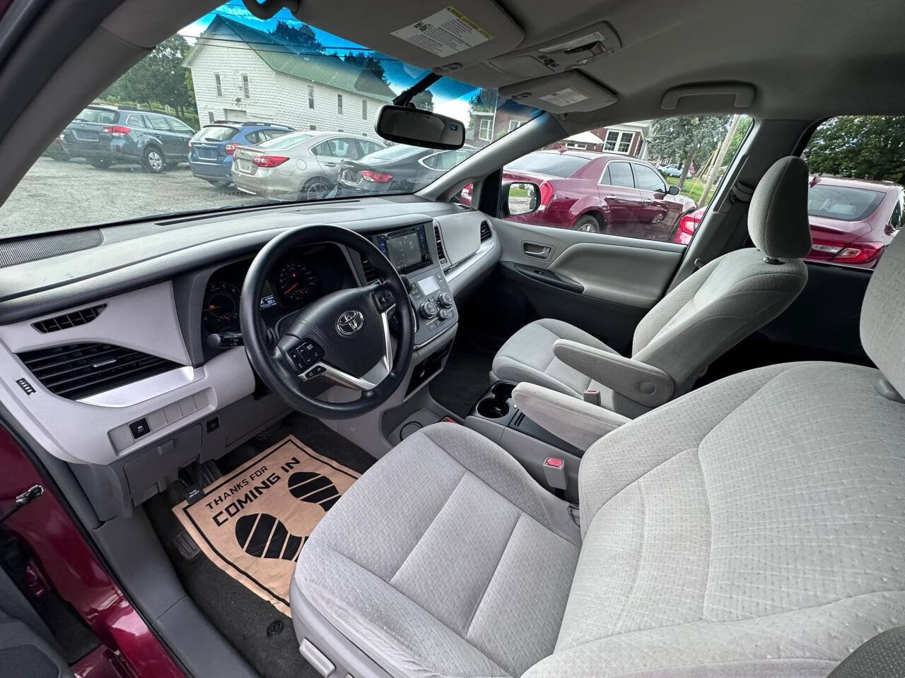 Used 2015 Toyota Sienna LE FWD image 9