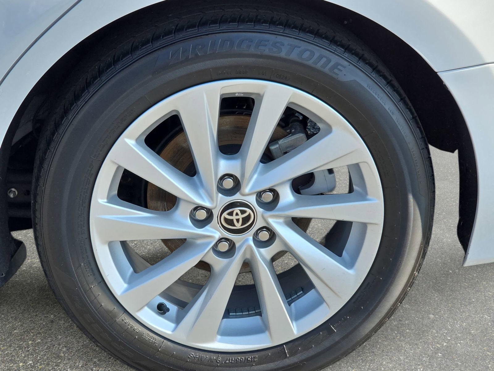 Used 2024 Toyota Camry LE w/ Convenience Package image 32