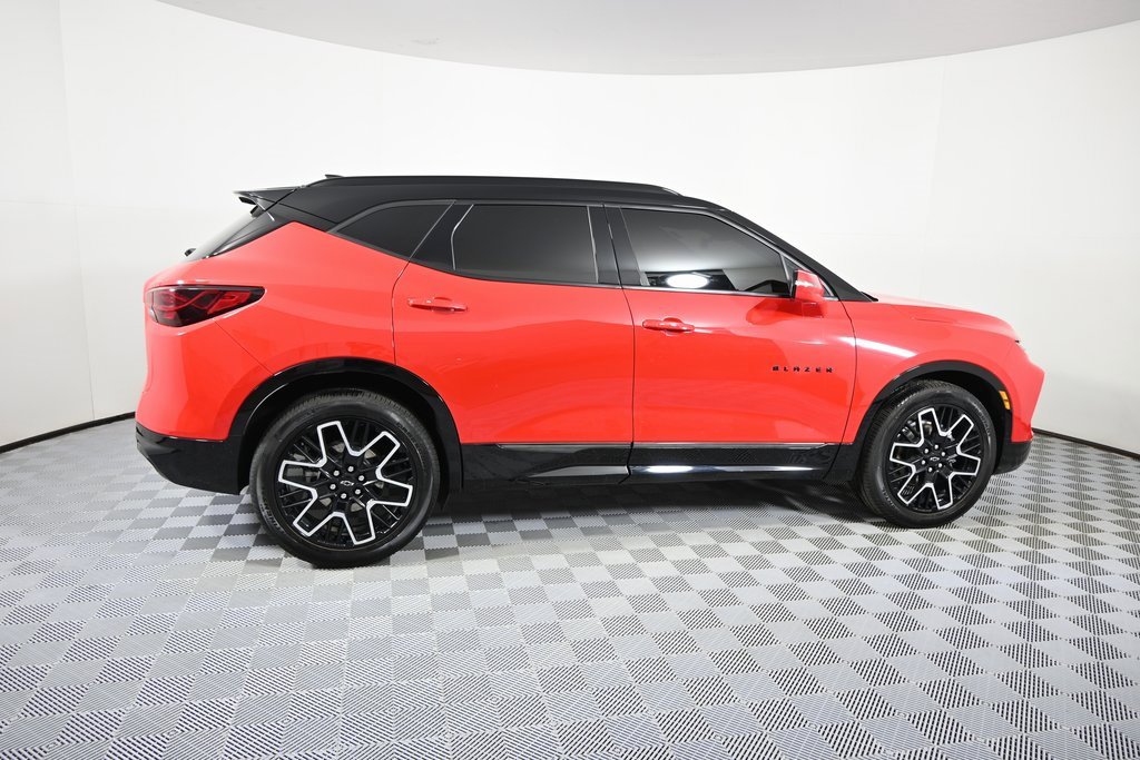 Used 2023 Chevrolet Blazer RS w/ Driver Confidence II Package image 7