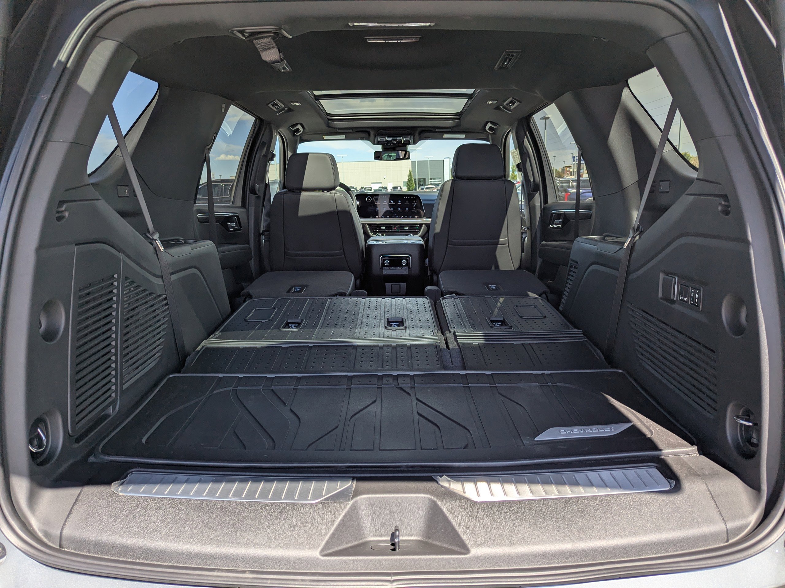 New 2026 Chevrolet Tahoe Z71 w/ Comfort Package AWD/4WD image 39