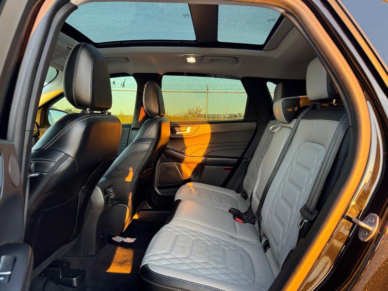 Used 2024 Ford Escape Platinum w/ Premium Technology Package image 12