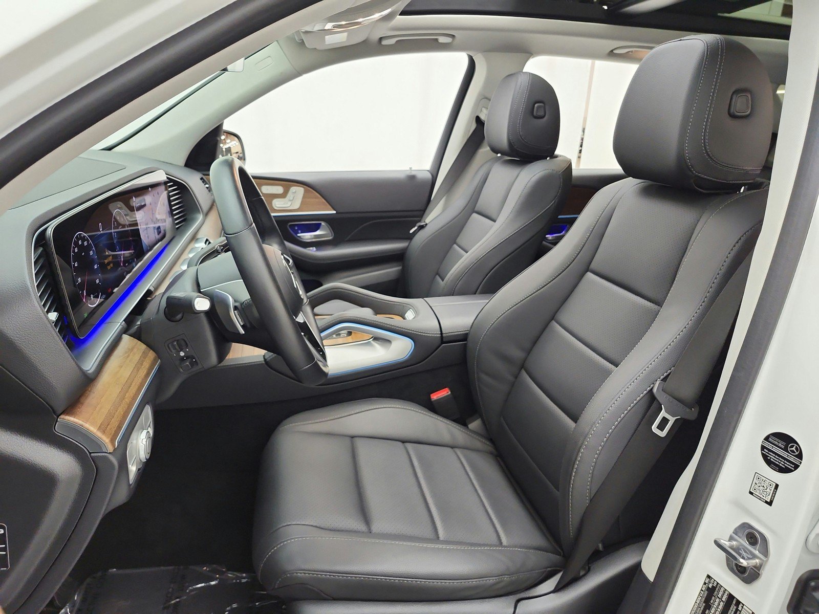 Certified 2025 Mercedes-Benz GLE 350 4MATIC image 15