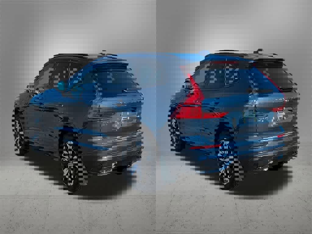 Used 2025 Volvo XC60 T8 Core w/ Protection Package Premier image 4