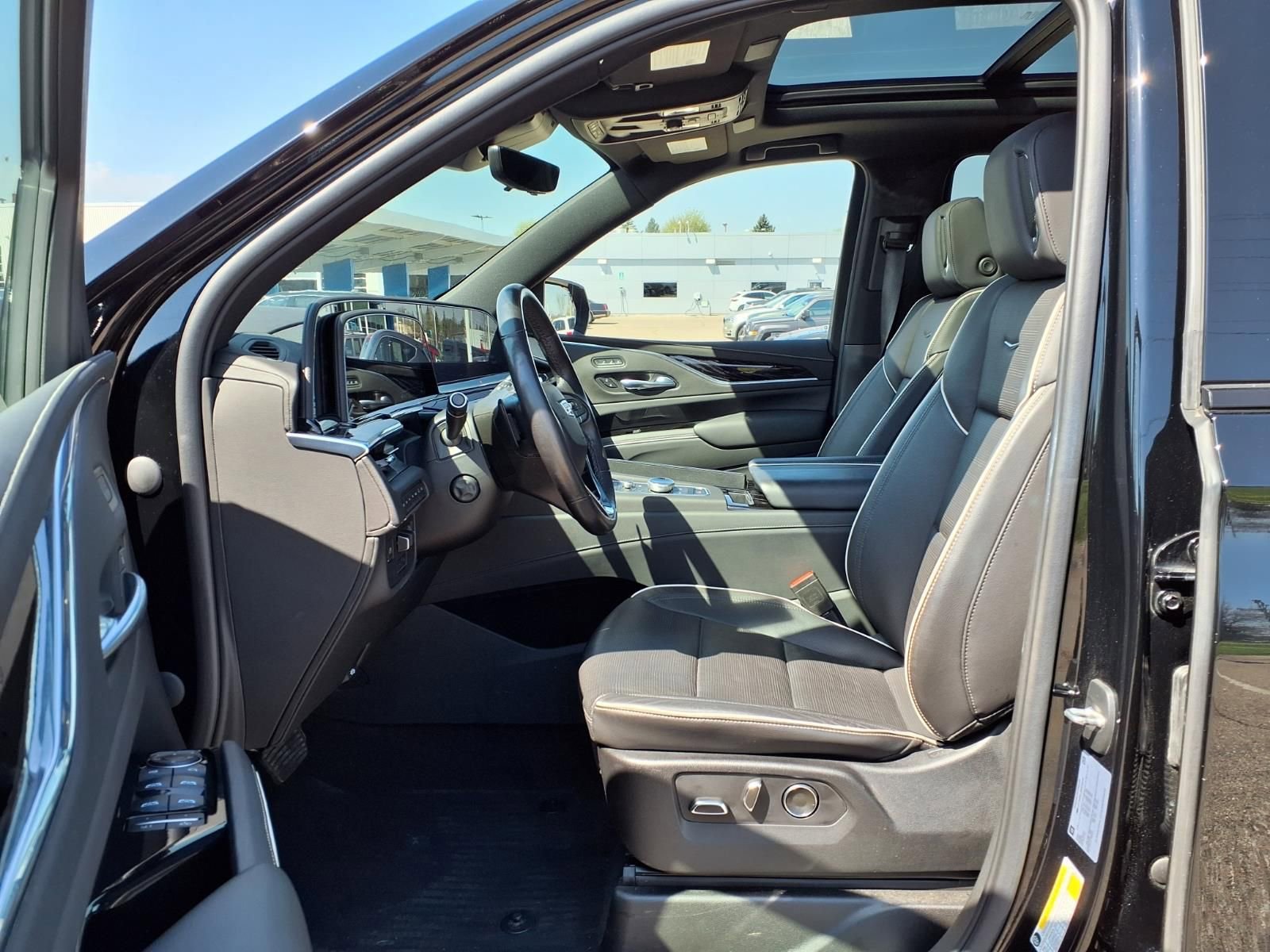 Used 2021 Cadillac Escalade ESV Sport w/ Driver Assist Tech Package AWD/4WD image 16