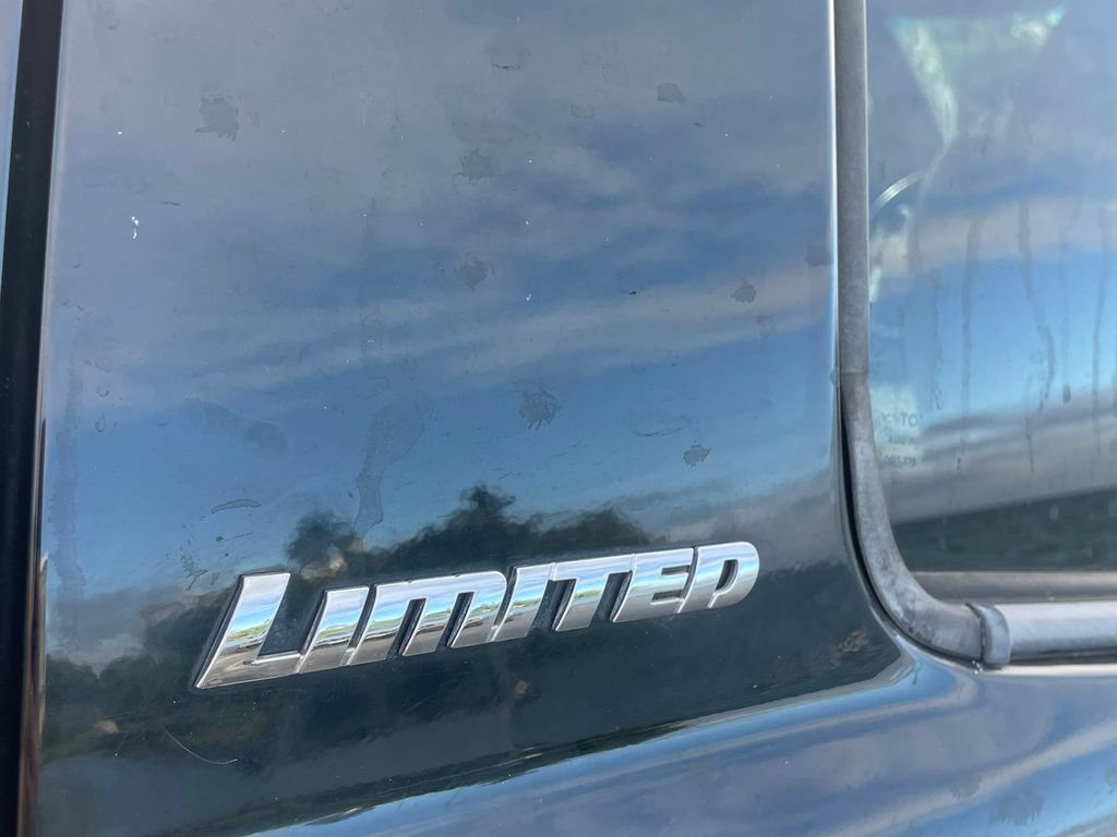 Used 2017 Toyota Tundra Limited AWD/4WD image 5