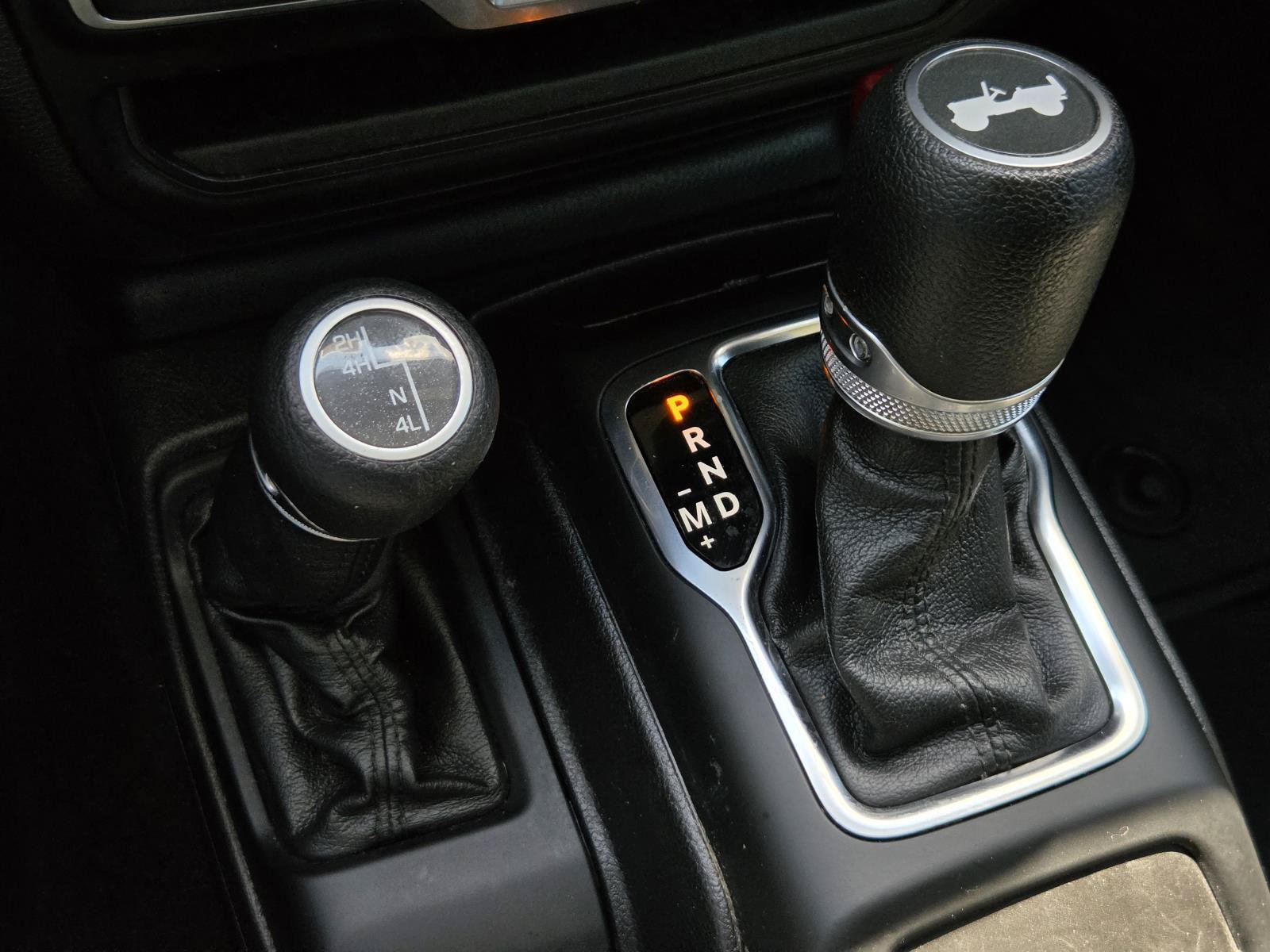 Used 2020 Jeep Wrangler Sport AWD/4WD image 23