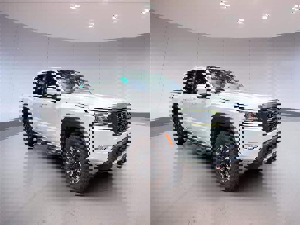 Used 2023 Nissan Frontier PRO-4X w/ Tow Package