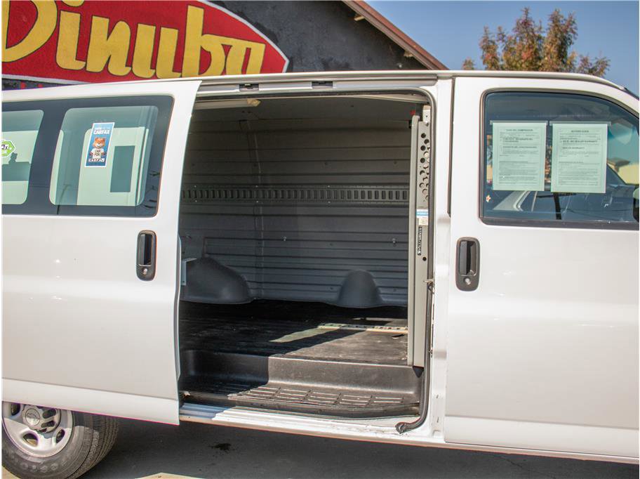 Used 2014 Chevrolet Express 2500 RWD image 9