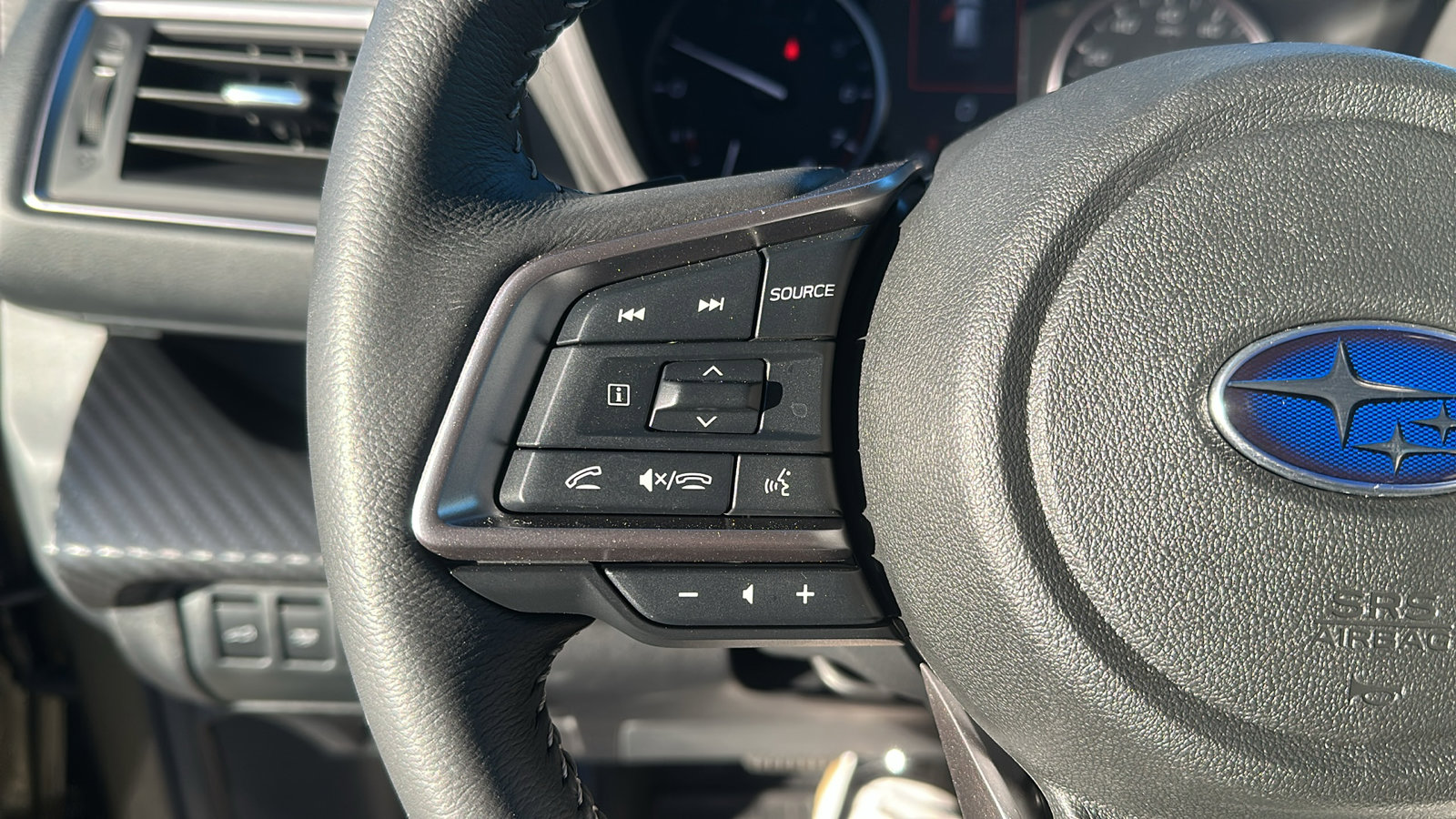 Certified 2025 Subaru Ascent Premium w/ Premium Package image 16