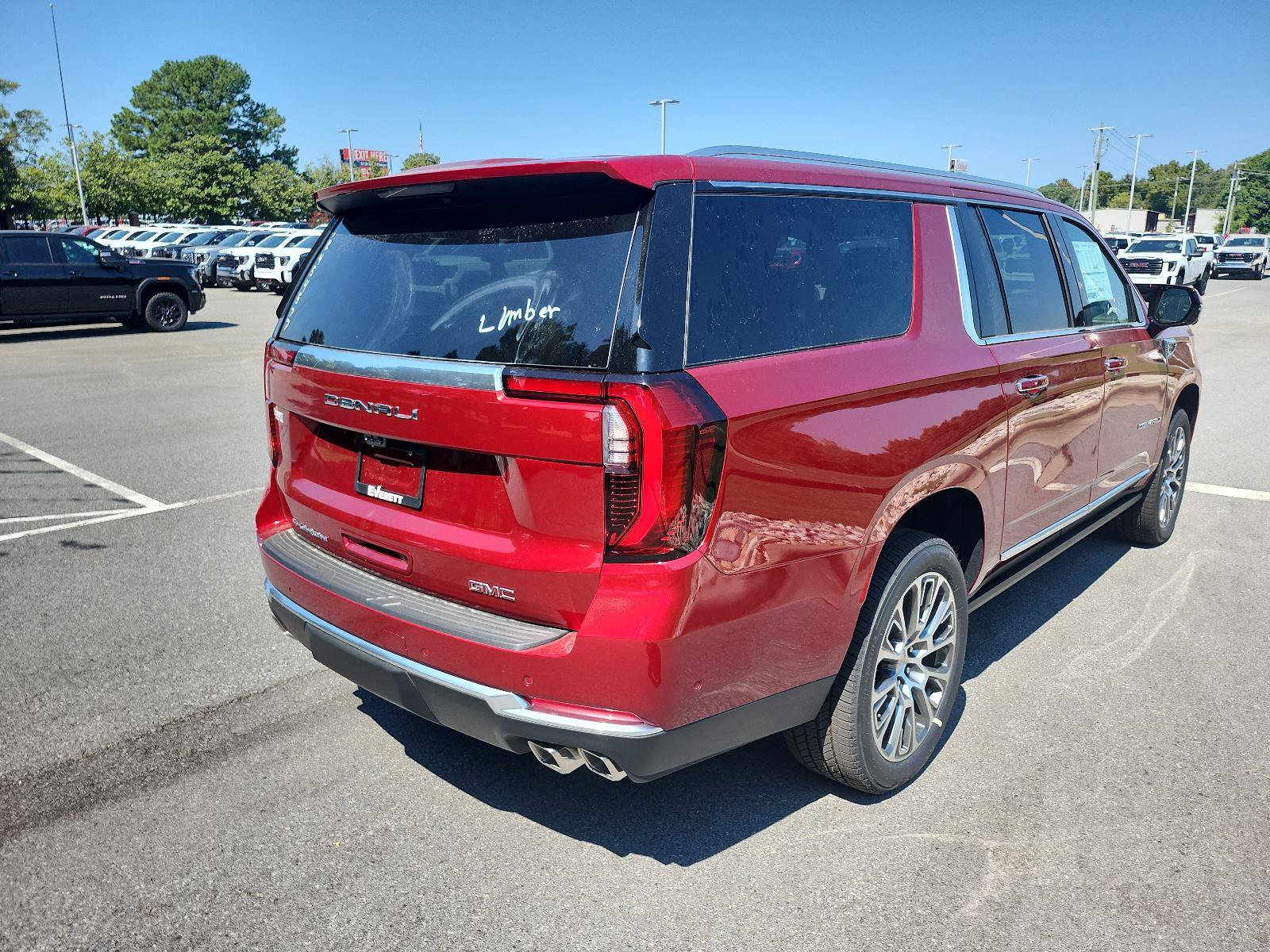 New 2026 GMC Yukon XL Denali AWD/4WD image 3
