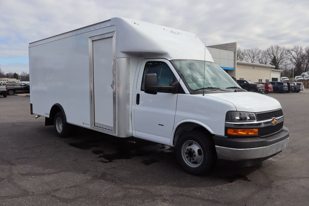 New 2026 Chevrolet Express 3500 w/ Power Convenience Package RWD image 2