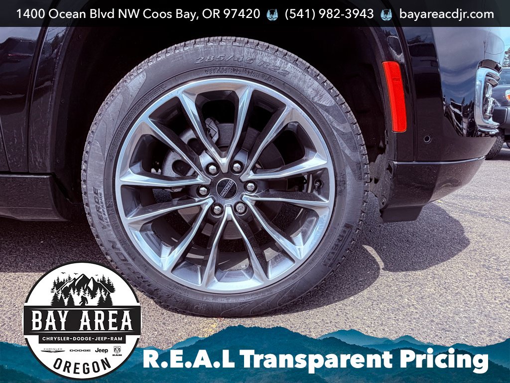 Used 2025 Jeep Wagoneer Series III w/ Premium Group I AWD/4WD image 33
