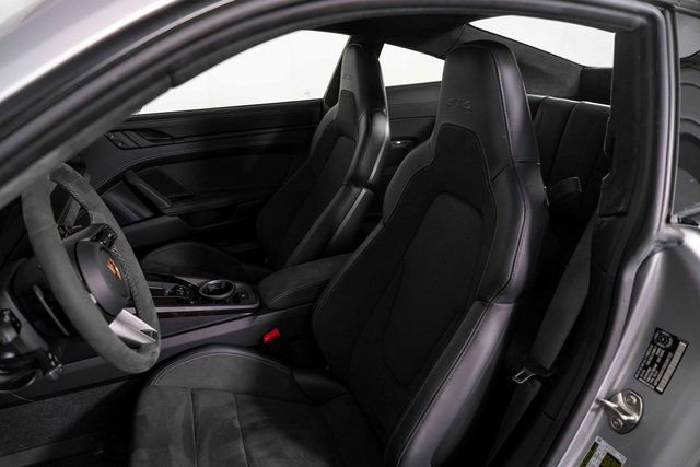 Used 2025 Porsche 911 Carrera GTS image 15