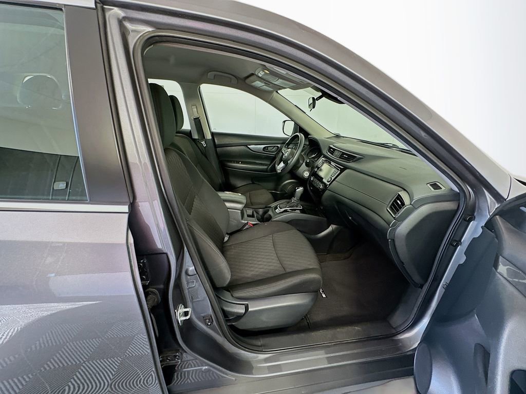 Used 2020 Nissan Rogue S image 25