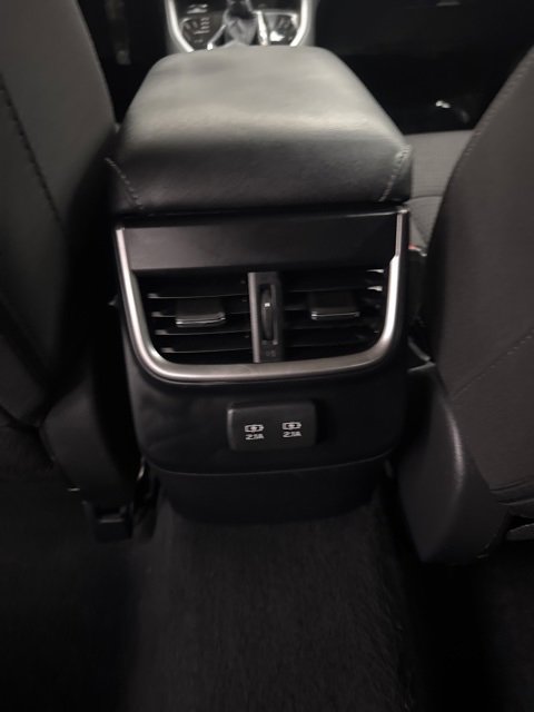 Used 2022 Subaru Outback Premium image 11