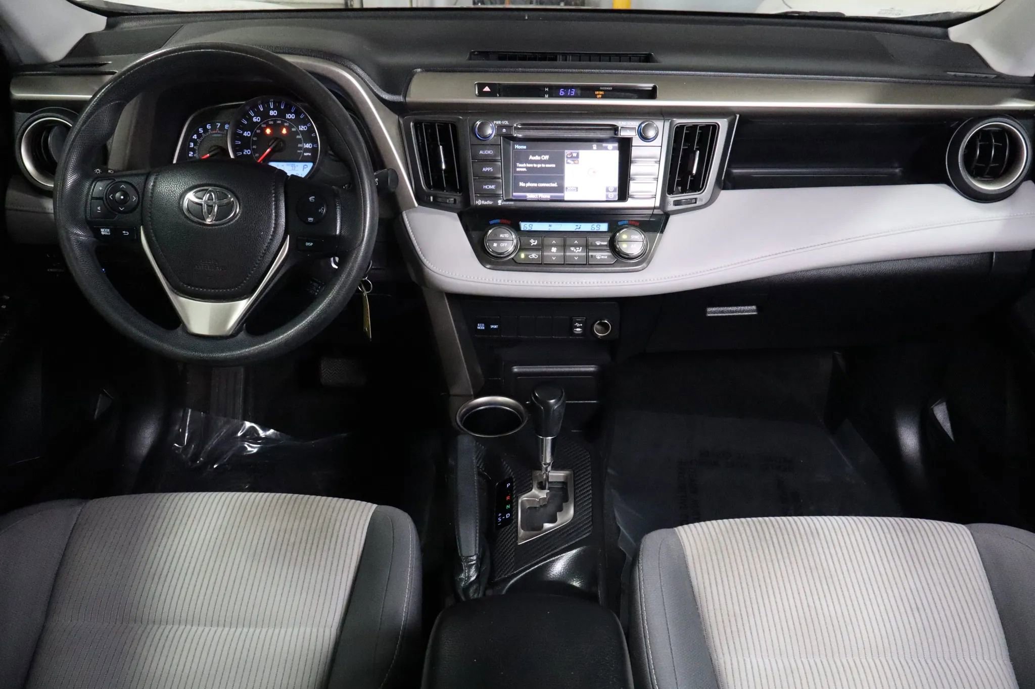 Used 2015 Toyota RAV4 XLE image 15