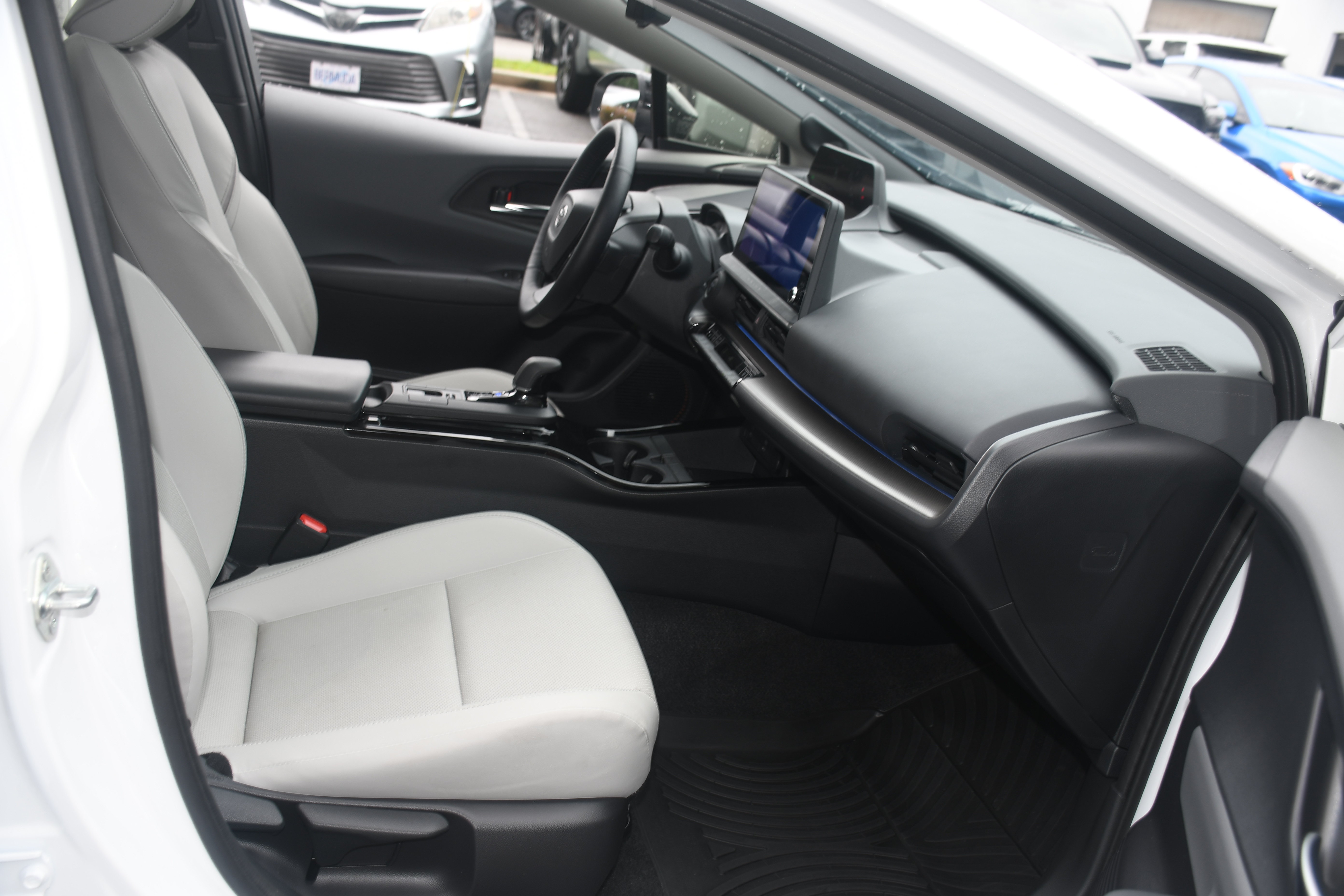 Certified 2024 Toyota Prius Limited w/ Limited Premium Package FWD image 22