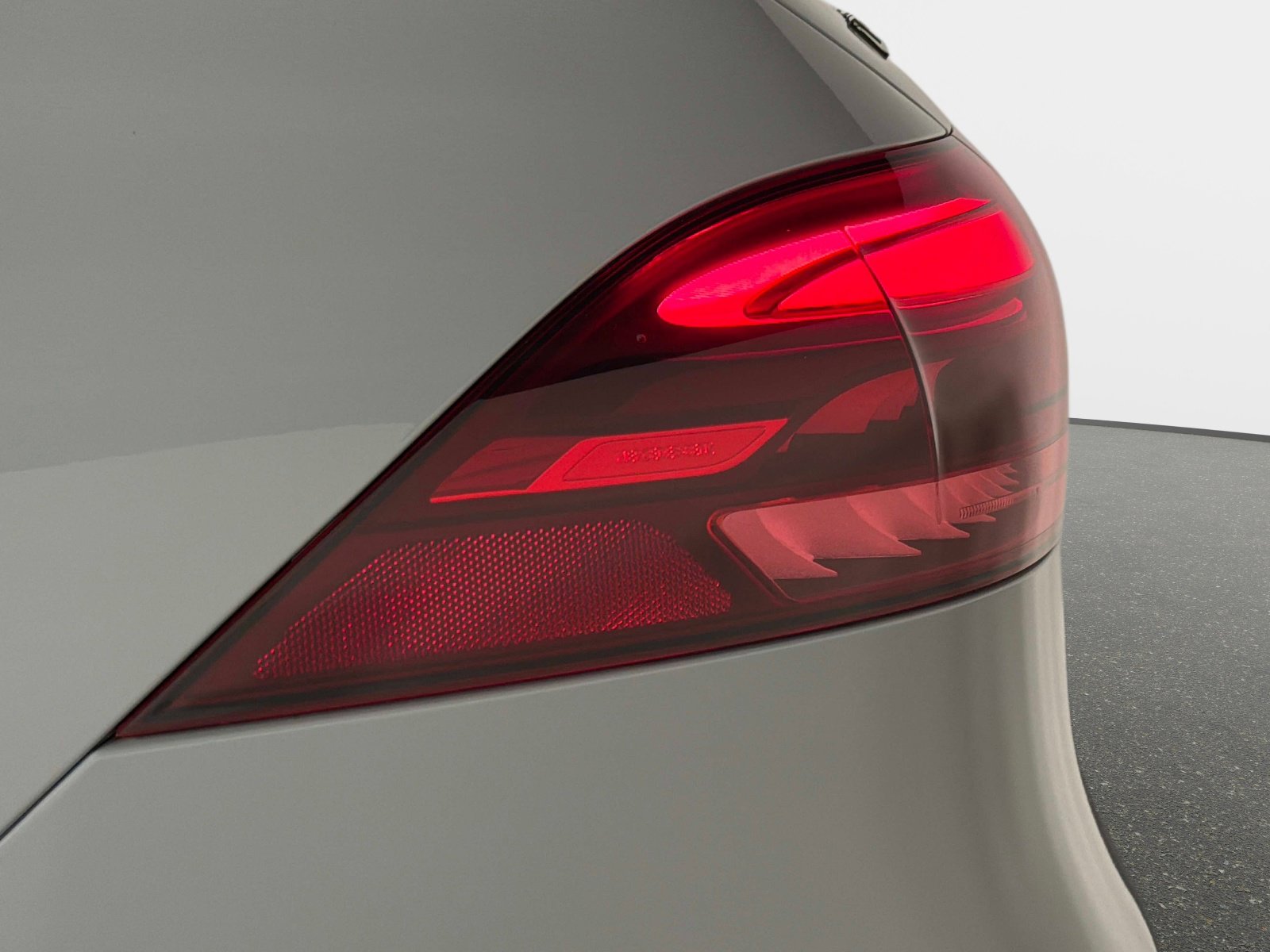 Used 2025 Mercedes-Benz GLE 350 4MATIC image 16