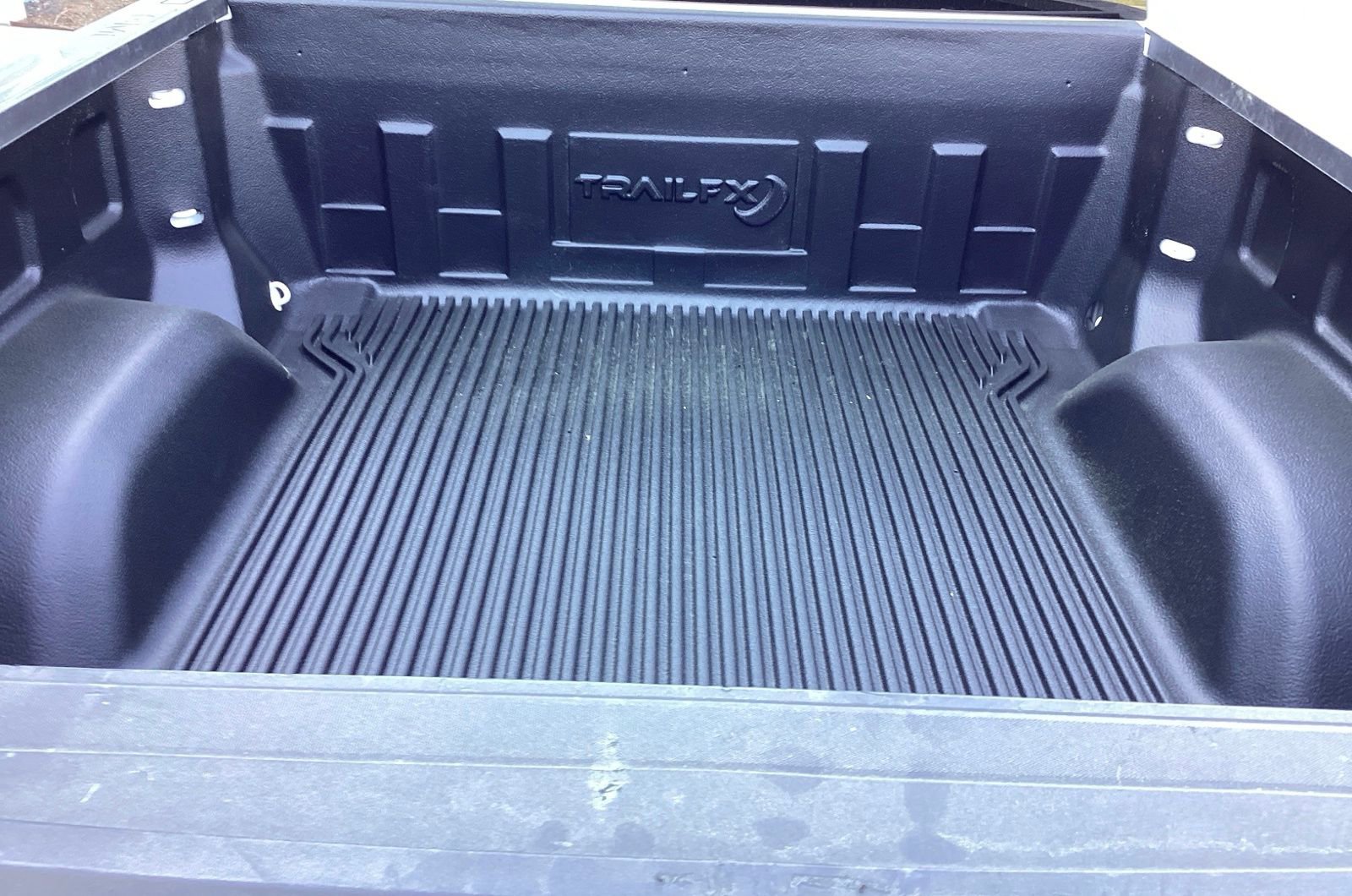 Used 2025 GMC Sierra 1500 SLT image 4