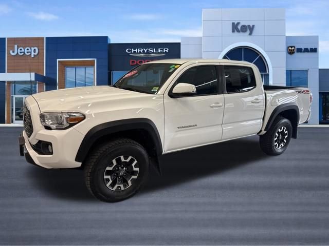 Used 2022 Toyota Tacoma TRD Off-Road w/ Technology Package AWD/4WD image 2