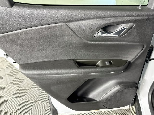 Used 2026 Chevrolet Blazer LT FWD image 23