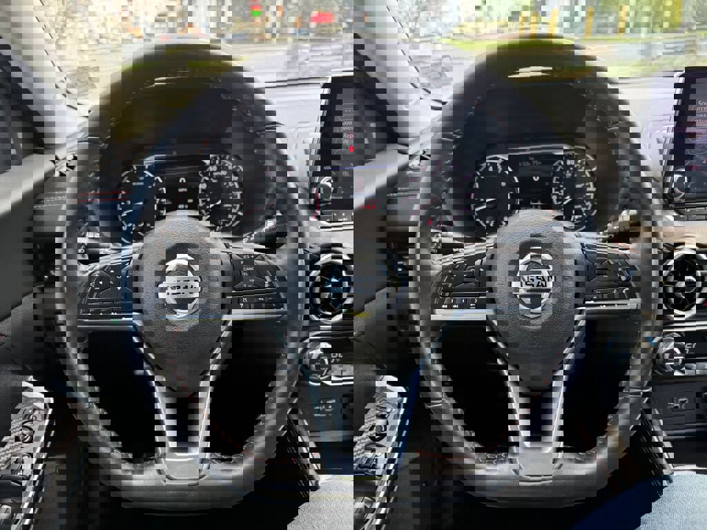 Used 2021 Nissan Sentra SR w/ SR Premium Package image 13