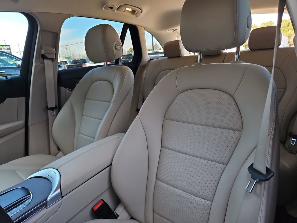 Used 2022 Mercedes-Benz GLC 300 4MATIC image 22