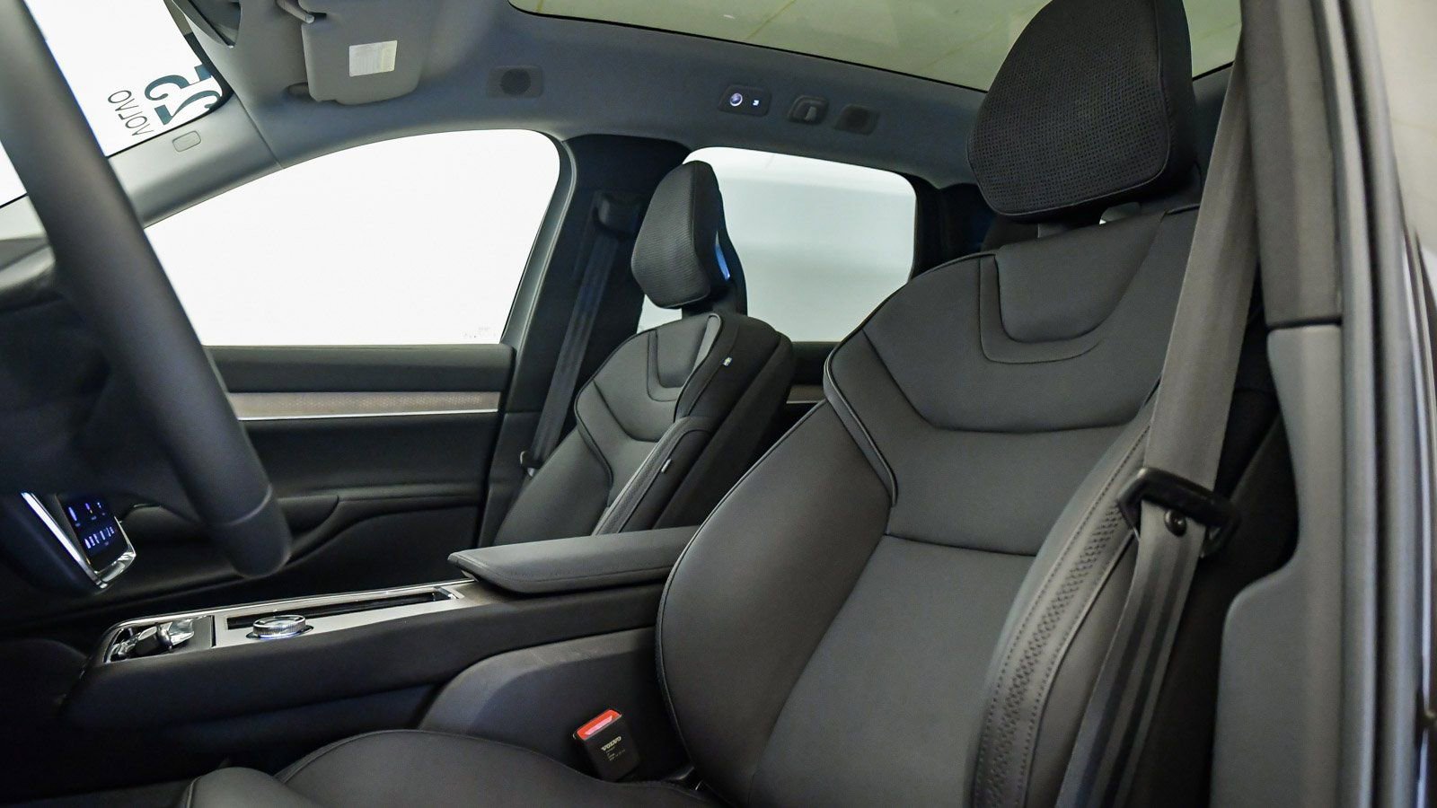 Certified 2025 Volvo EX90 Ultra image 21