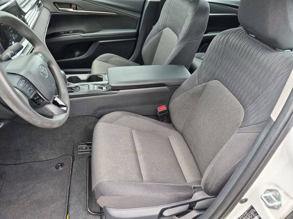 Used 2025 Toyota Camry LE FWD image 24