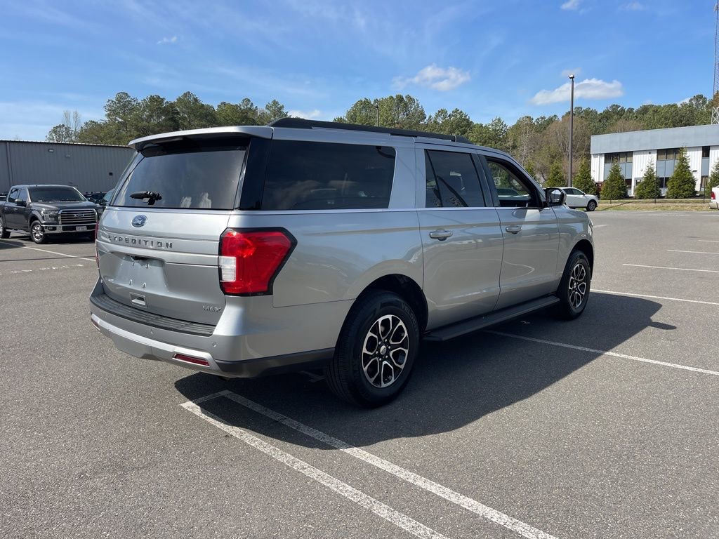 Used 2024 Ford Expedition Max XLT image 4