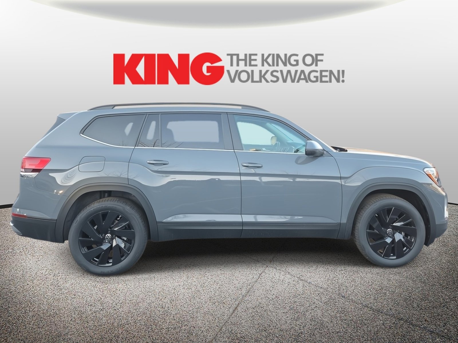 New 2026 Volkswagen Atlas SE image 2