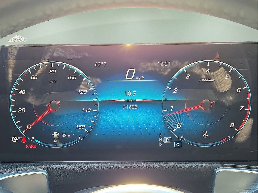 Used 2022 Mercedes-Benz GLB 250 w/ Premium Package Lite image 25