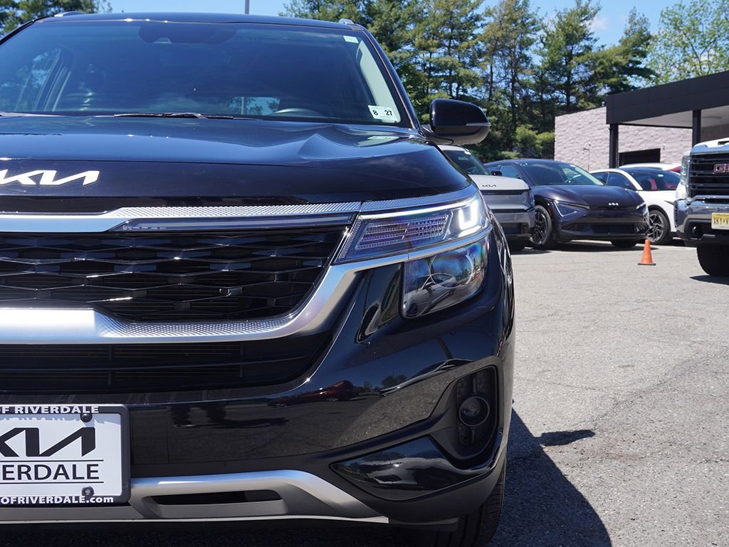 Used 2023 Kia Seltos S AWD/4WD image 14