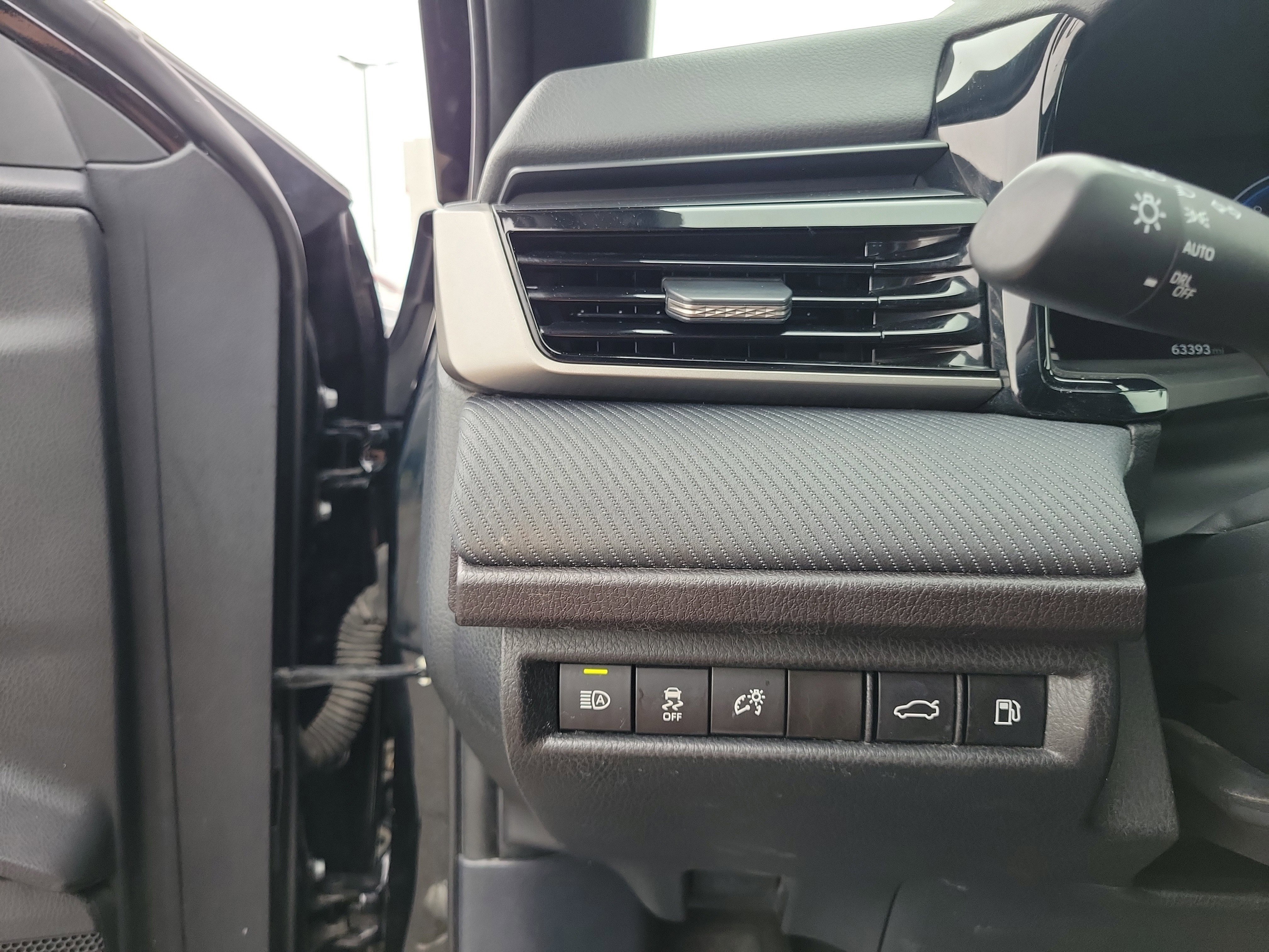 Used 2025 Toyota Camry SE FWD image 20