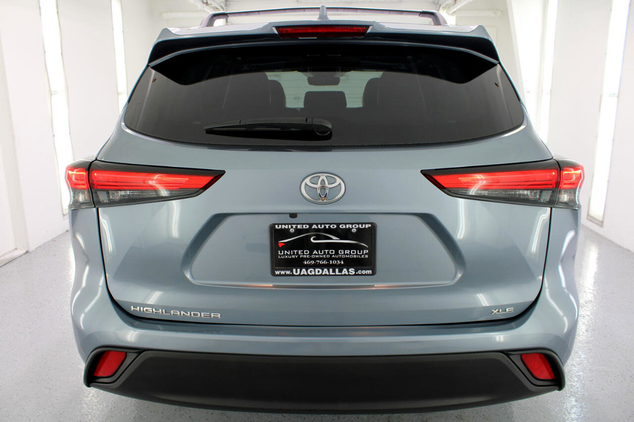 Used 2021 Toyota Highlander XLE image 8