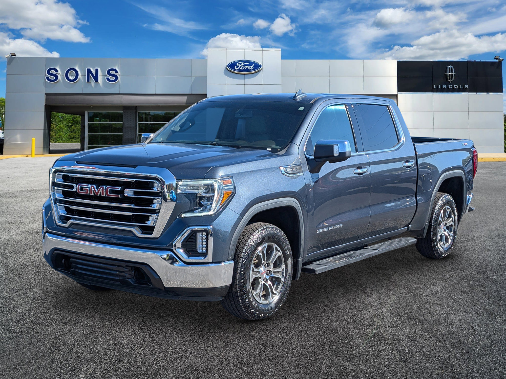 Used 2021 GMC Sierra 1500 SLT w/ X31 Off-Road Package image 1
