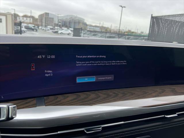 Used 2026 Cadillac Escalade ESV Platinum Sport w/ LPO, ONYX Package image 31