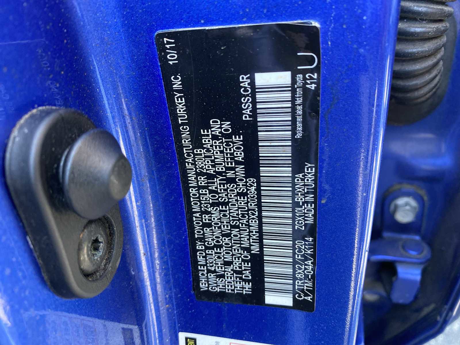 Used 2018 Toyota C-HR XLE image 29