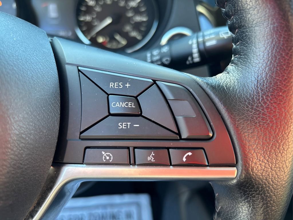 Used 2020 Nissan Rogue SV image 26