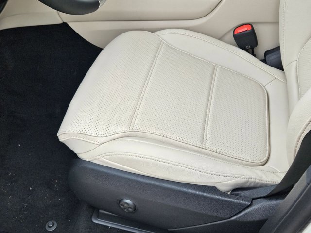 New 2026 Mercedes-Benz GLC 350e 4MATIC image 4