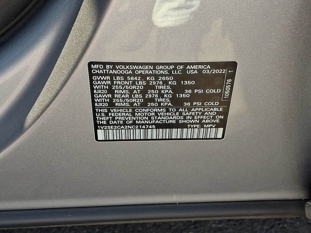 Certified 2022 Volkswagen Atlas Cross Sport SEL R-Line AWD/4WD image 29
